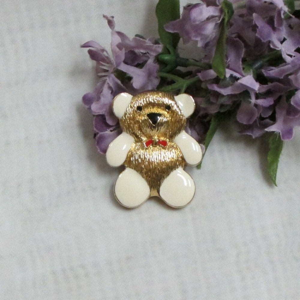 Cute Vintage Brooch Teddy Bear Gold Tone & Beige Enamel Pin